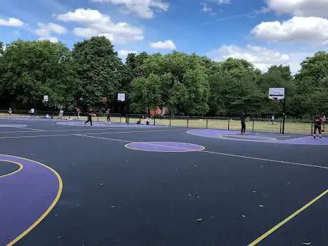 Photo de Bethnal Green Basketball Court