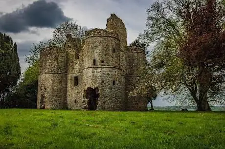 Photo de Roughan Castle
