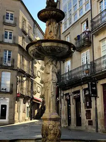 Fuente Plaza del Hierro