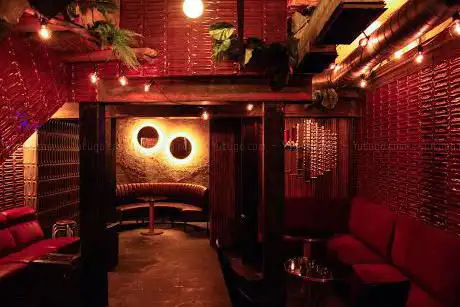 Liquors Club