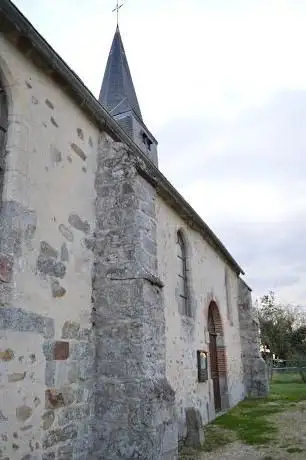 Église Saint-Médard-et-Sainte-Syre de Villegruis