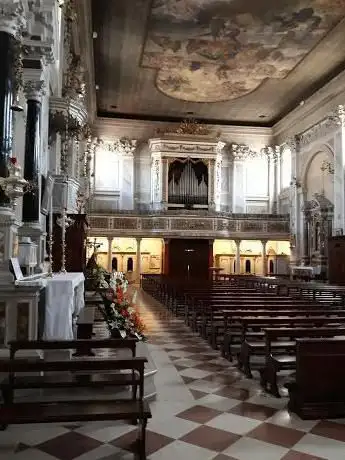 Photo de Duomo of Saint Michael Archangel