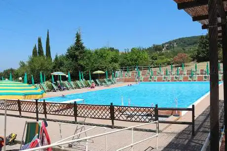 Photo de Piscina Comunale di Chianni