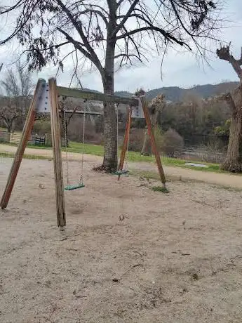 Parque infantil de Oira