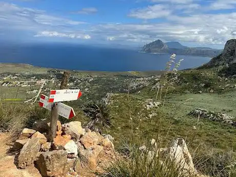 Photo de Inizio sentiero per Monte Monaco
