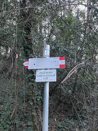 Photo de Parcheggio sentieri