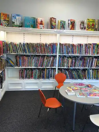 Photo de Lisburn Road Library