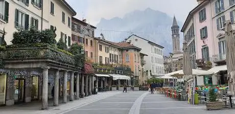 Photo de Piazza XX Settembre