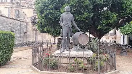 Photo de Monumento a Manuel MarÃ­a González Angel