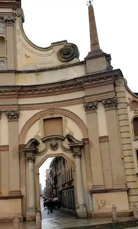 Arco d'ingresso - via Roma