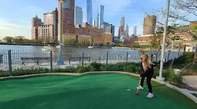 Photo de Pier 25 Mini Golf & Volleyball