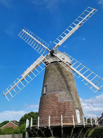 Photo de Stone Cross Windmill