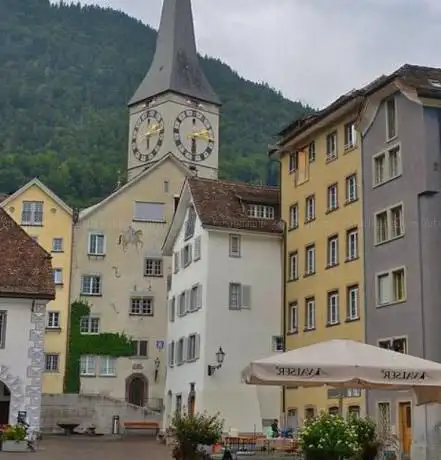 St. Martinsplatz (square)