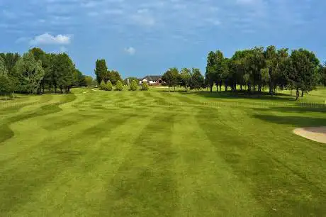 Peterstone Lakes Golf Club