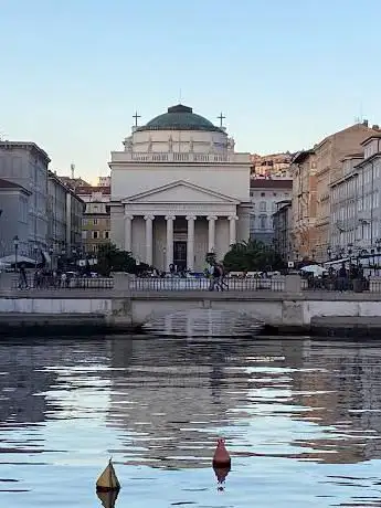Photo de Piazza Sant'Antonio Nuovo