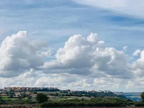 Photo de panoramica sulla vallata di cava celone