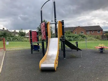 Photo de Spring Rise Play Park