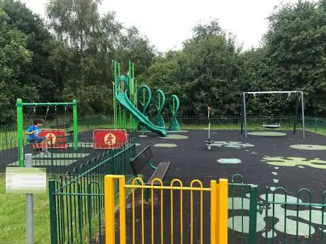 Photo de Beedon Drive Park Play Area