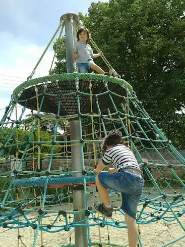 Photo de Aire De Jeux De La Tyrolienne