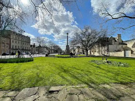Photo de St Giles' Memorial Garden
