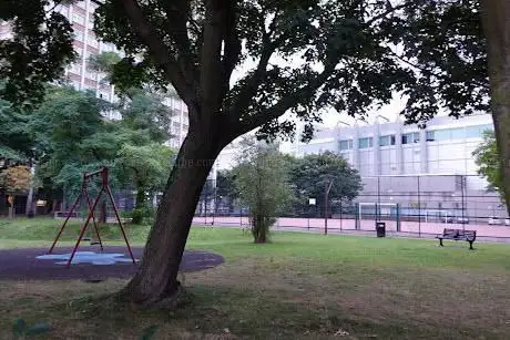 Photo de Peregrine Square