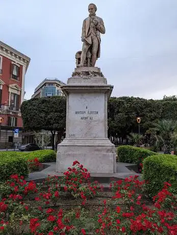 Photo de Statua di Niccolò Piccinni