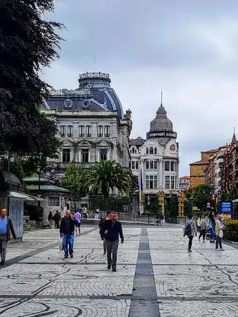 Photo de Oviedo Floral Calendar