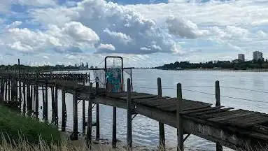 Photo de Oude steiger met uitkijkpunt Scheldebocht