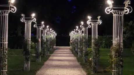 Photo de Allée des Colonnes Blanches