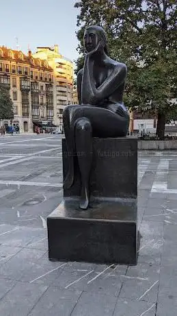 Photo de La Pensadora
