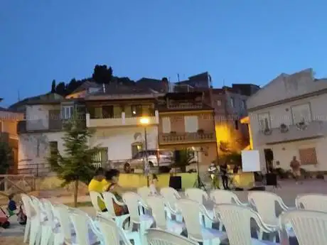 Photo de Piazza Tavernola