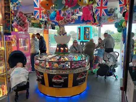 Photo de Lucky Strike Amusements & Vic's Bingo