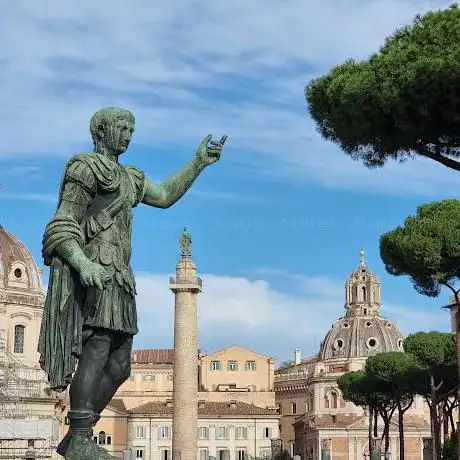 Photo de Statua di Traiano