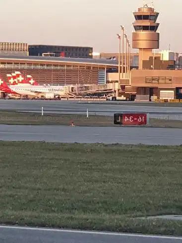Photo de Aussichtspunkt Flughafen Zürich