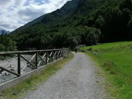 Passeggiata lungofiume