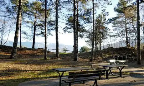 Area picnic strada per Maranza
