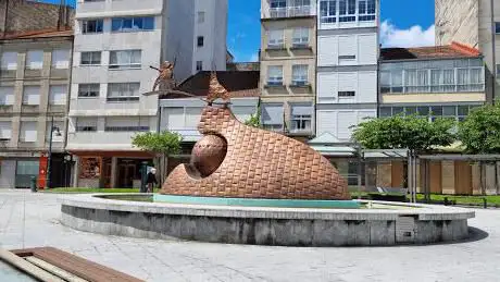 Escultura Roja