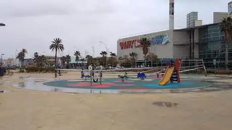Photo de Puerta de Alicante Park
