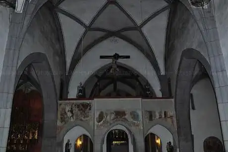 Photo de Katholische Kirche St. Maria und Michael
