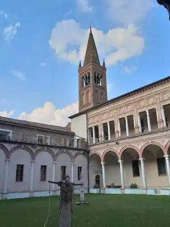 Photo de Chiesa Cattolica Parrocchiale S. Abbondio