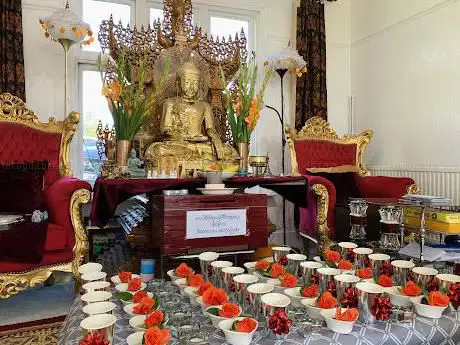 Photo de Thuwanna Thingi Mogok Yeiktha - Buddhist Temple