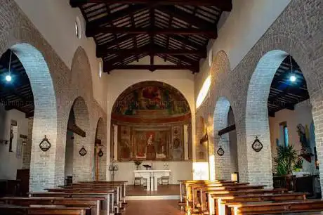 Photo de Church of Saint Stephen