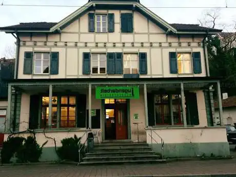 Gemeinde Jugendhaus Tramstation
