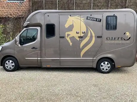 Photo de Cevalo verhuur paardencamionette