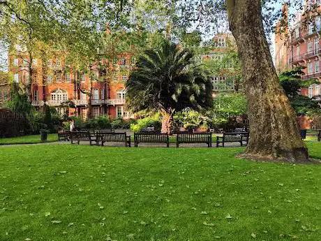 Photo de Mount Street Gardens