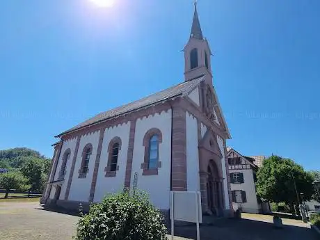 Photo de Römisch-katholische Kirche Sankt Josef