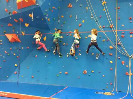 Photo de Ecole Pérolienne d'Escalade et de Sports de Montagne - EPESM