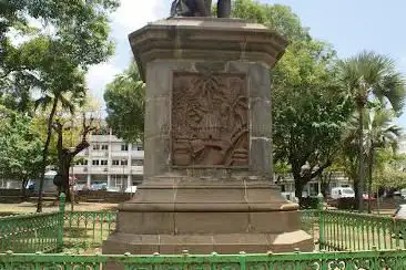 Square La Bourdonnais
