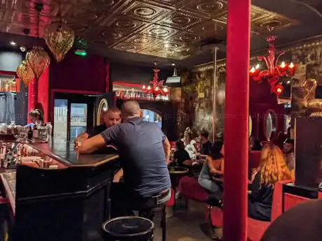 Photo de LIPSTICK CLUB
