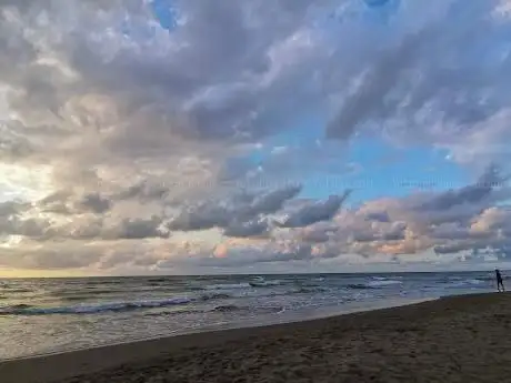 Spiaggia libera Tor San Lorenzo
